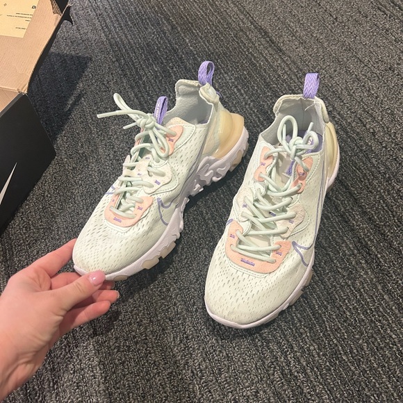 Worn a couple times, comes with box! - Picture 1 of 4